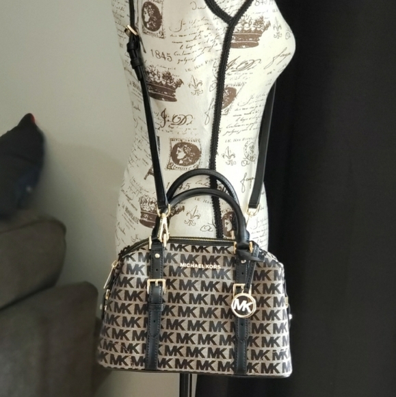 ⚠️LAST 1⚠Michael Kors Ginger SM Duffle Satchel Tan - Picture 7 of 7